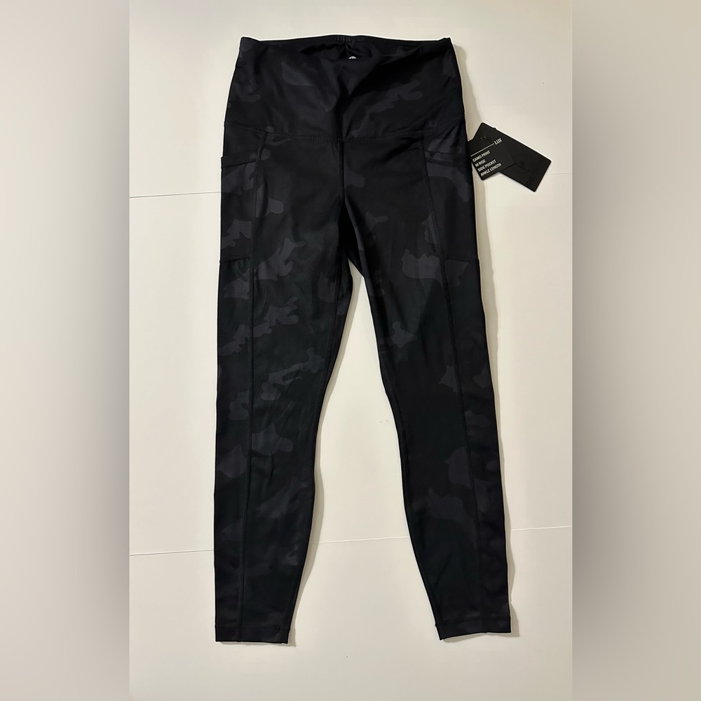 90 Degree By Reflex High Rise Side Pocket Leggings Camo Black Size S